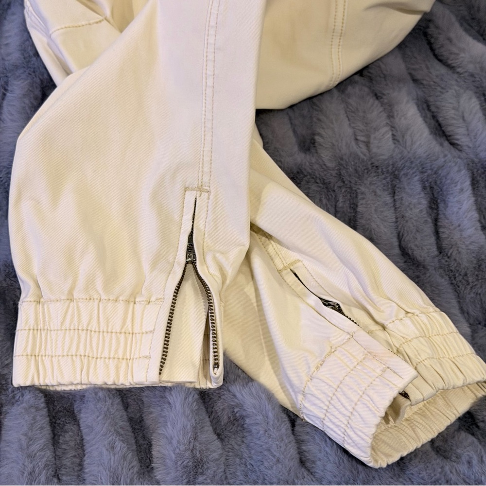 SPANX Cream Twill Joggers - Picture 4 of 4
